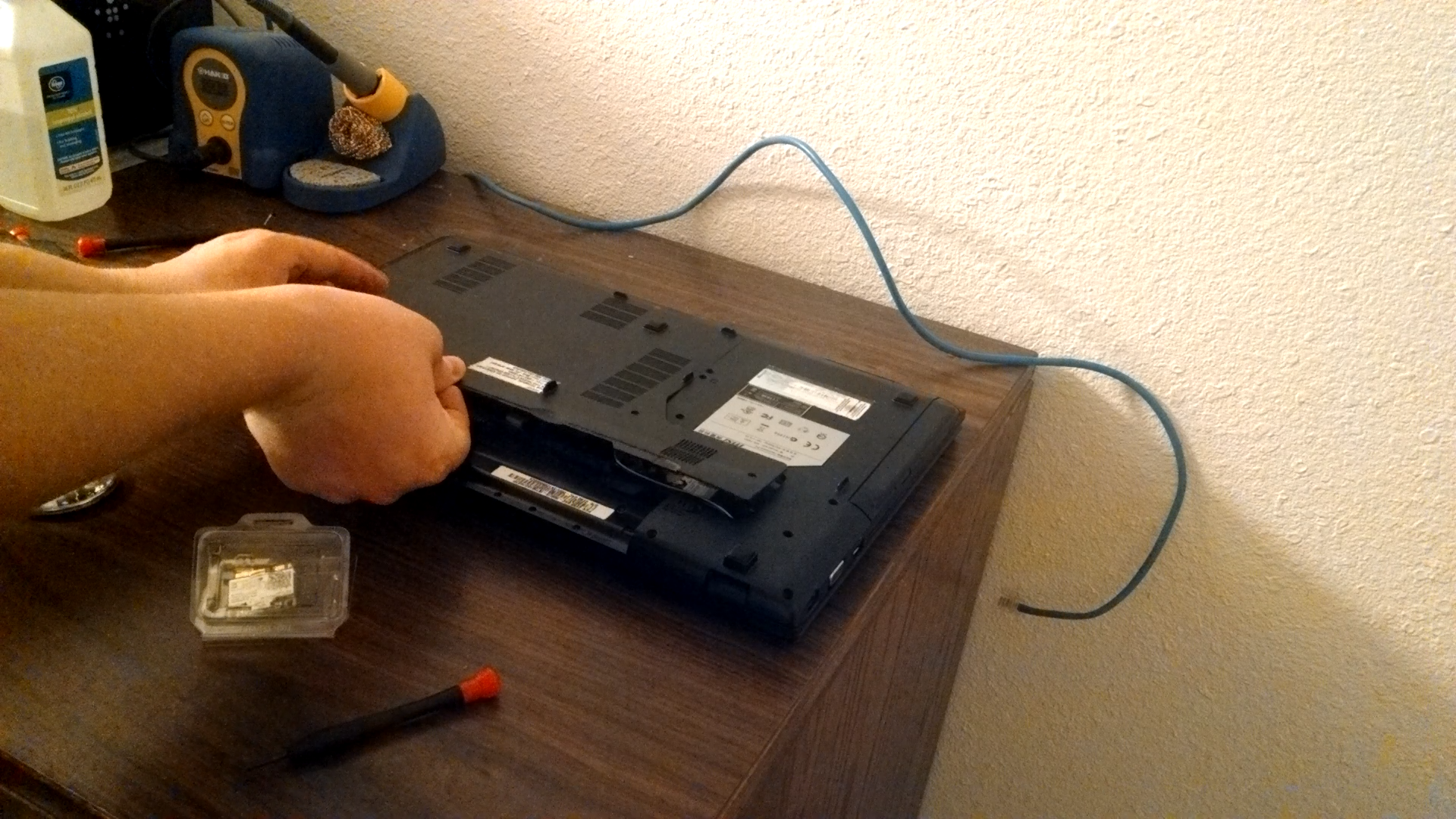 How to Install/Upgrade Your Laptop’s Wifi Card